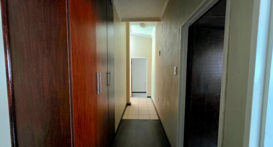 To Let 3 Bedroom Property for Rent in Flamwood North West